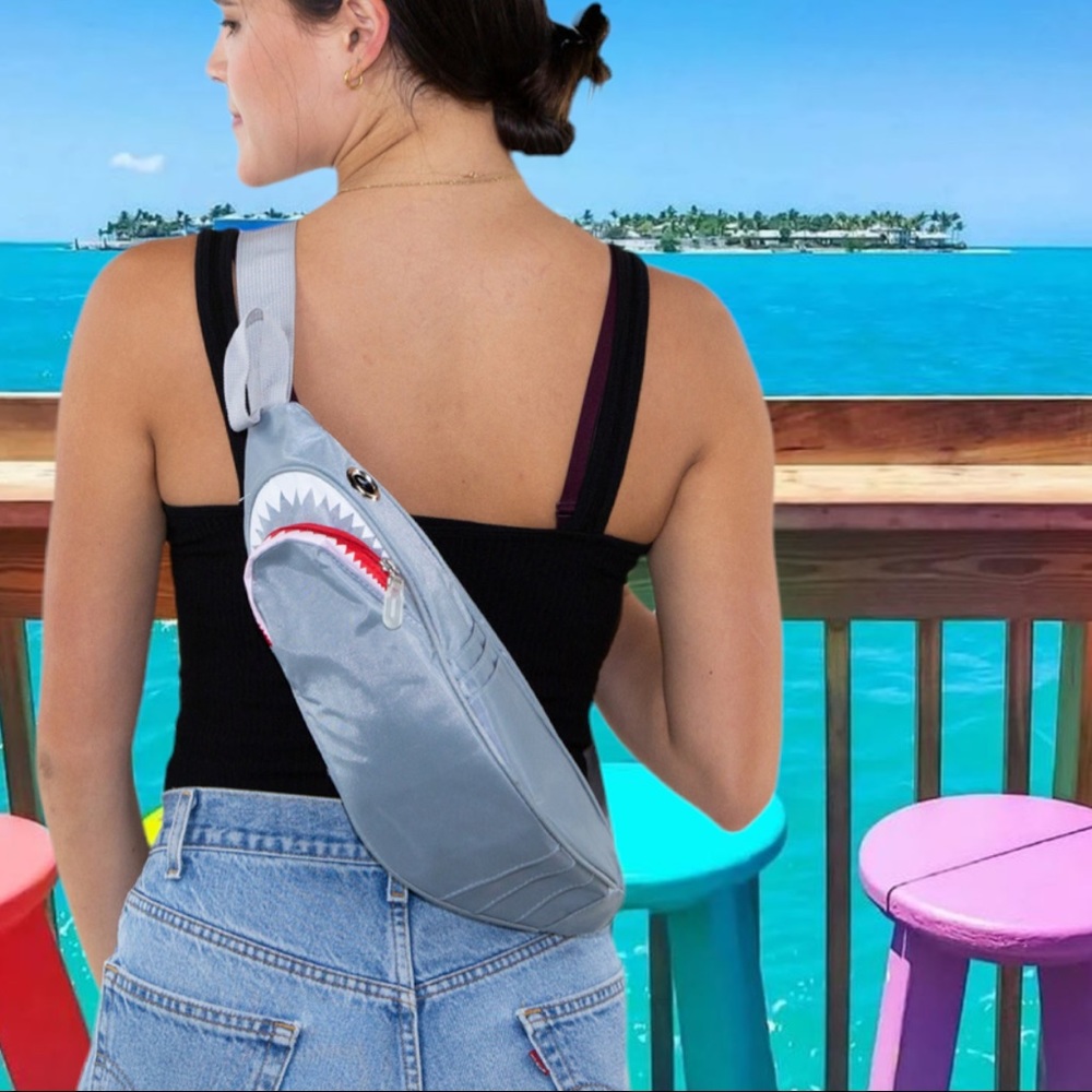 RESTOCK Beach Lovers & Diver Funny Jaw Shark Waist or Shoulder Fanny Pack